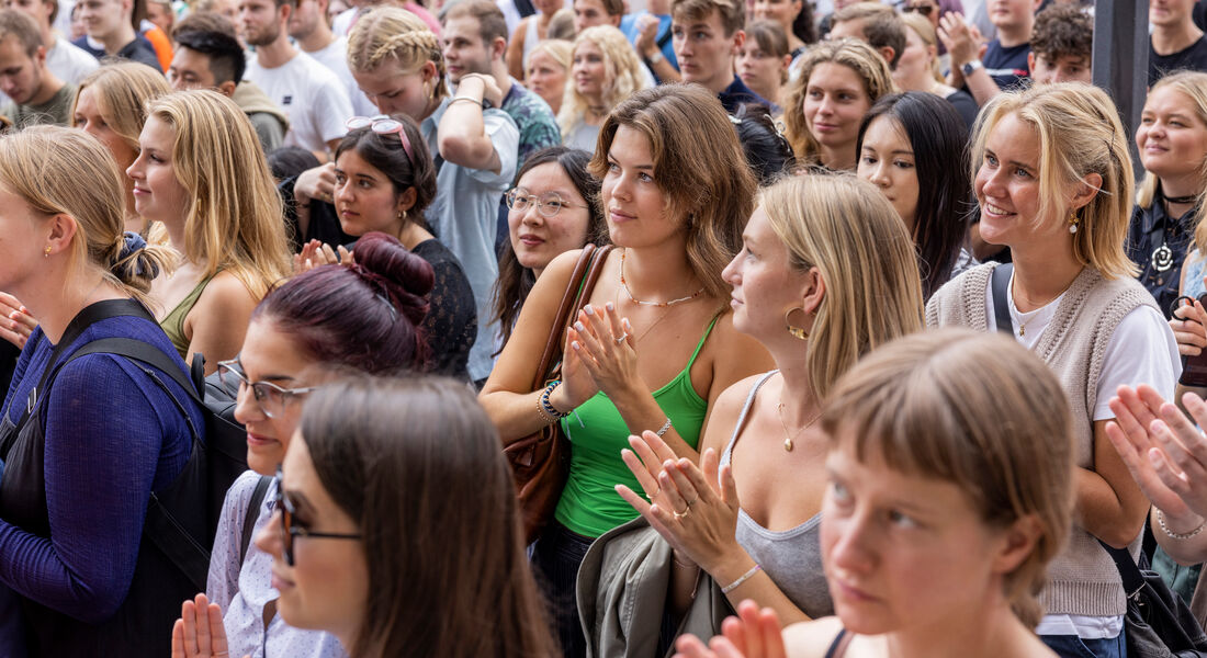 Studerende til immatrikulationsfest på Frue Plads